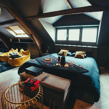 La Marble Room - Suite Balneo & Sauna อองเชร์ ภายนอก รูปภาพ
